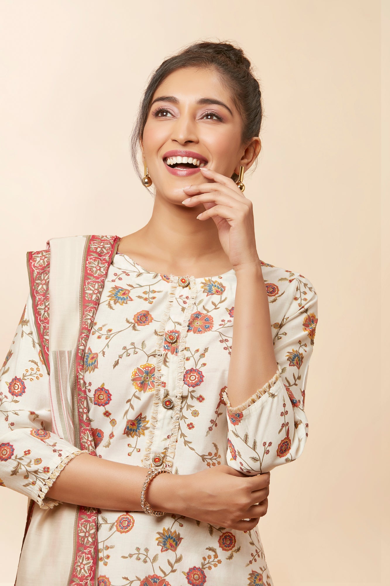 Urban Mystic White Colored Printed Kurta Set With Flared Plazo