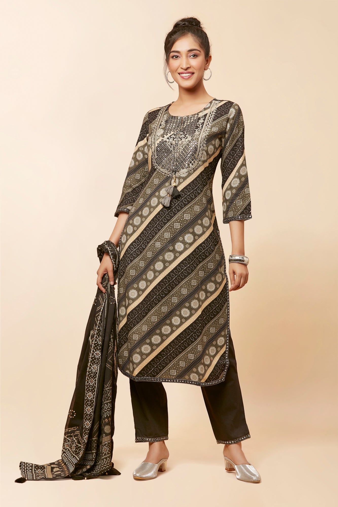 Urban Mystic Black Color Bandhani Print Kurta Set With Light Embroidery