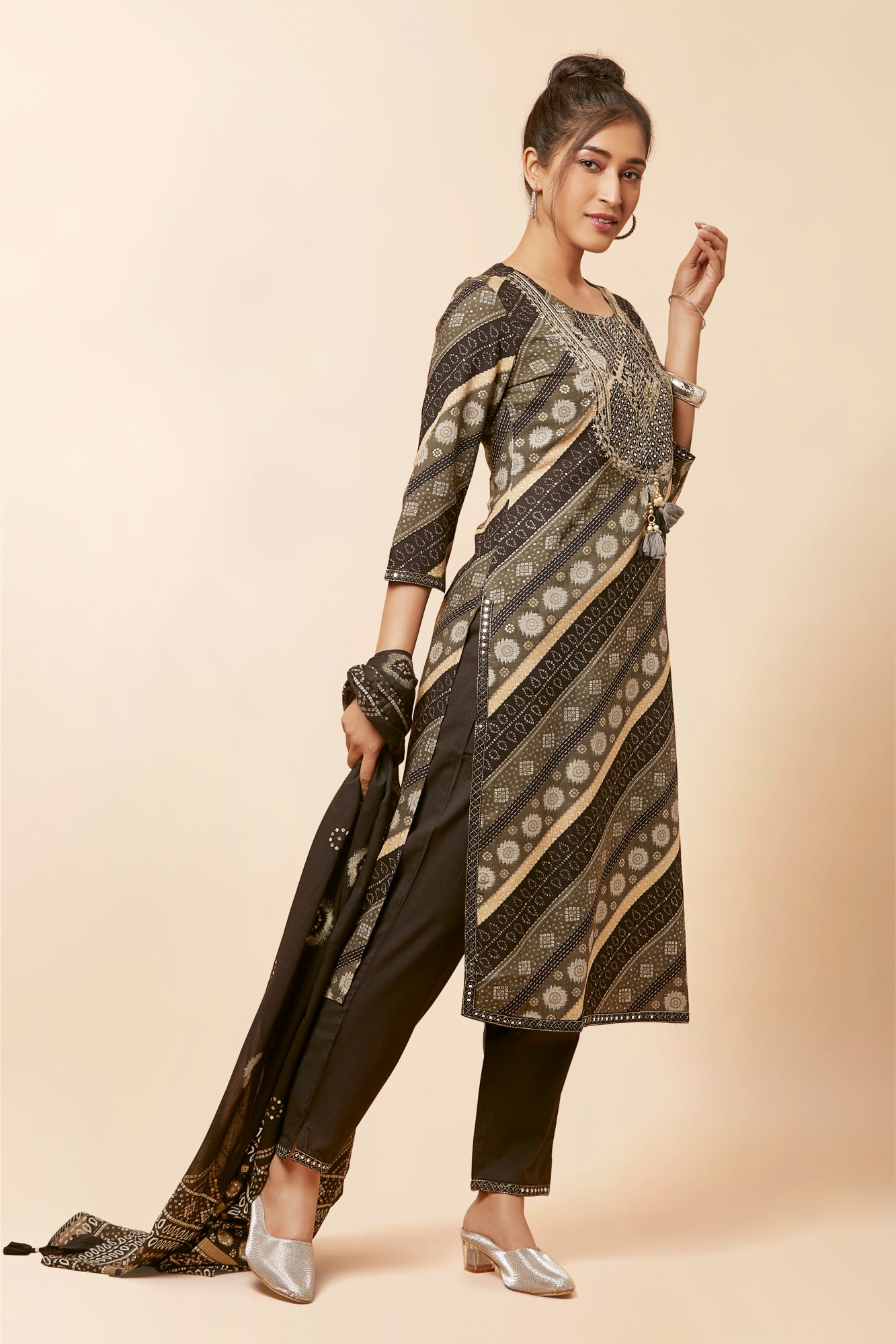 Urban Mystic Black Color Bandhani Print Kurta Set With Light Embroidery