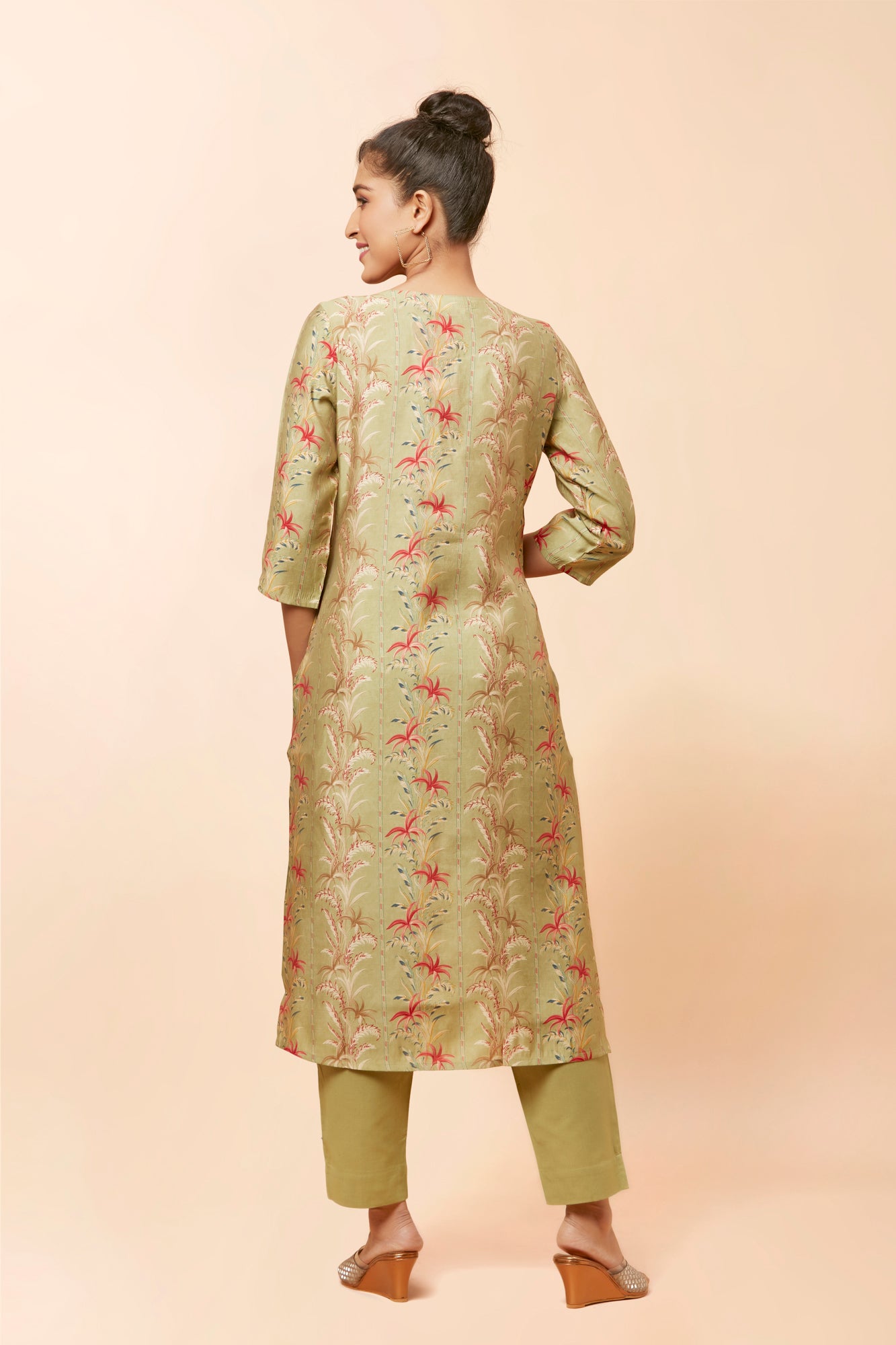 Urban Mystic Green Colored Floral Print Kurta Set
