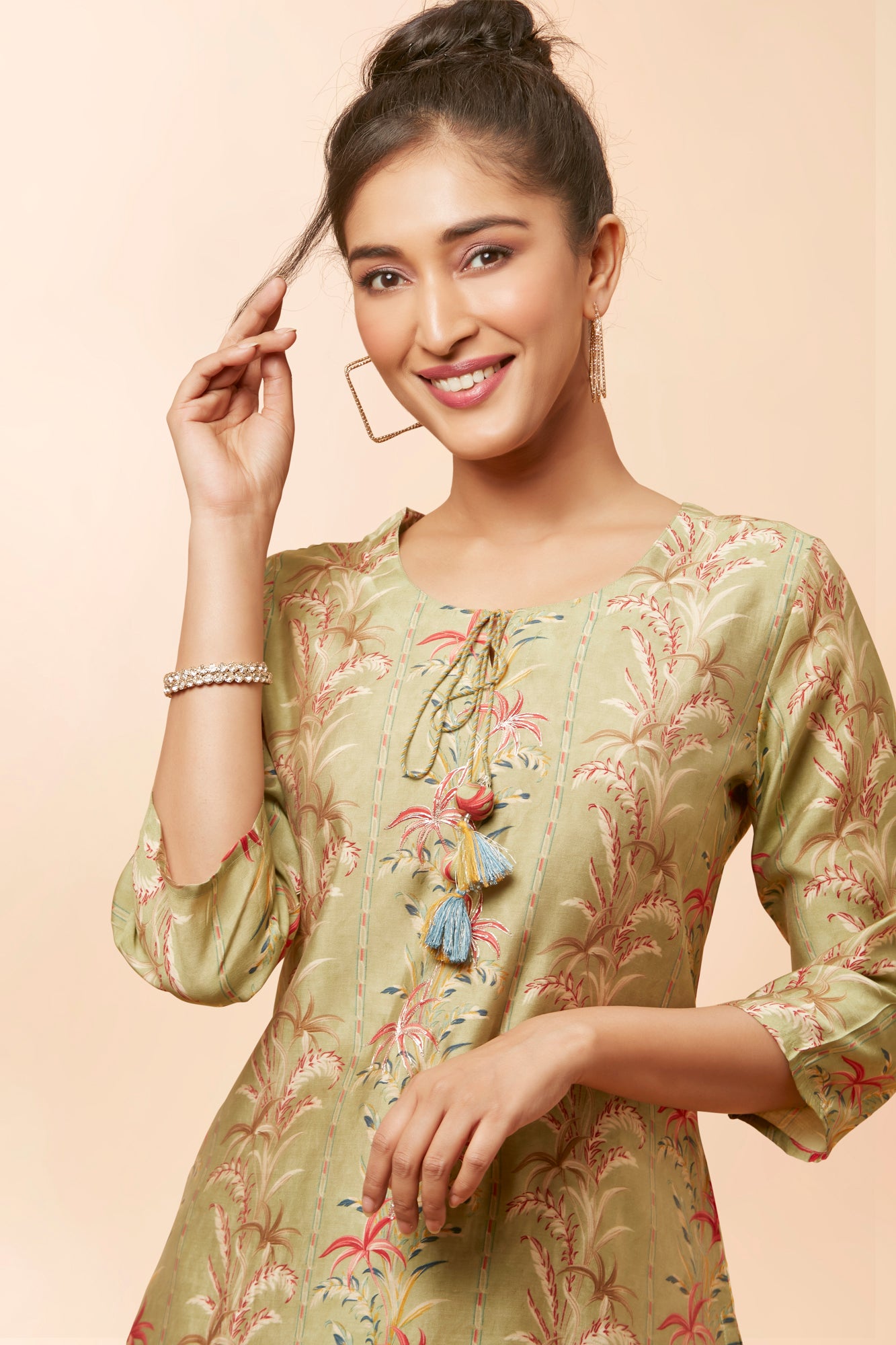 Urban Mystic Green Colored Floral Print Kurta Set