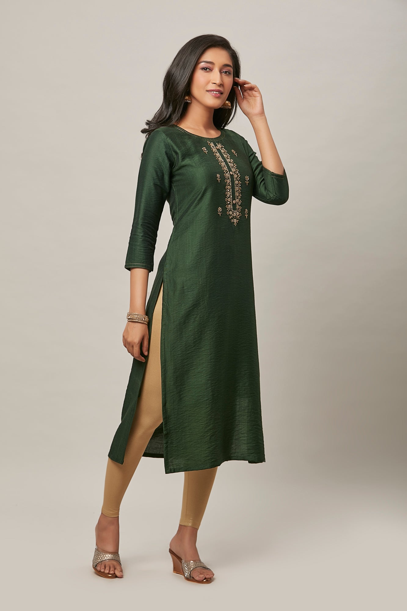 Urban Mystic Dark Green Embroidered Work Straight Kurta