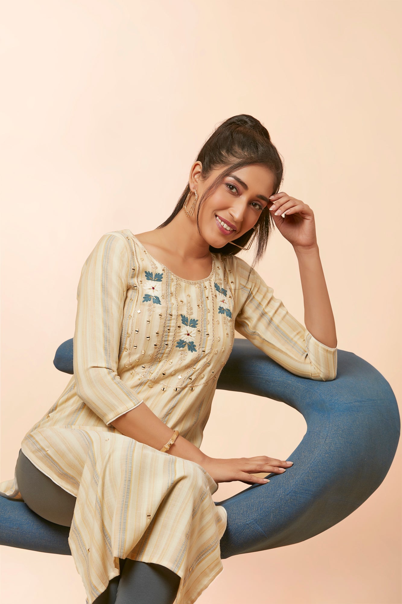 Urban Mystic Stripe Printed Straight Cut Mirror Work Kurta