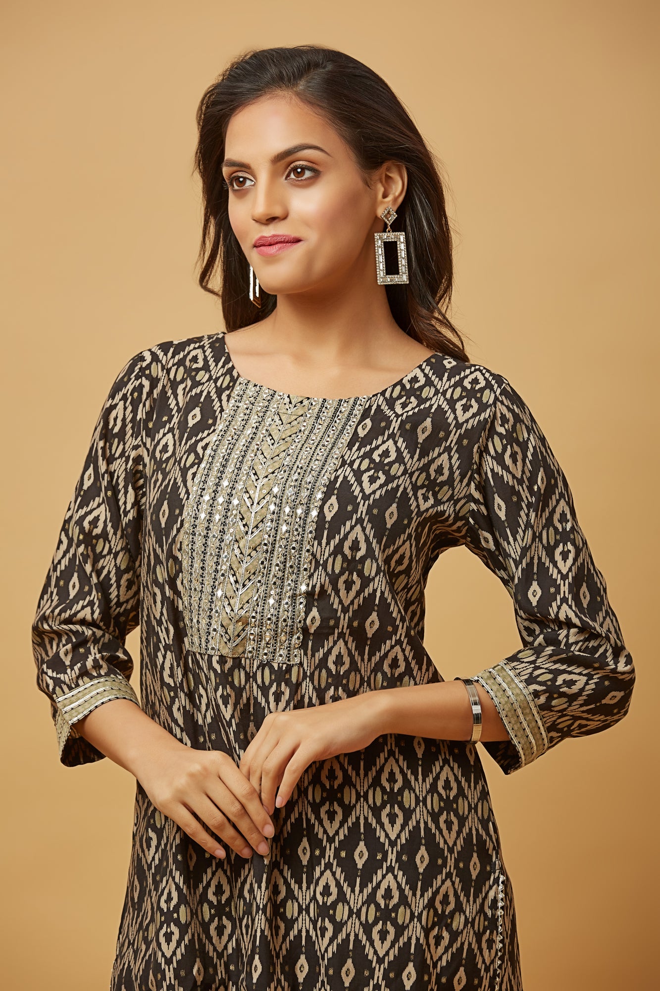 Urban Mystic Printed Straight Kurti Paired With Pant And Duppatta