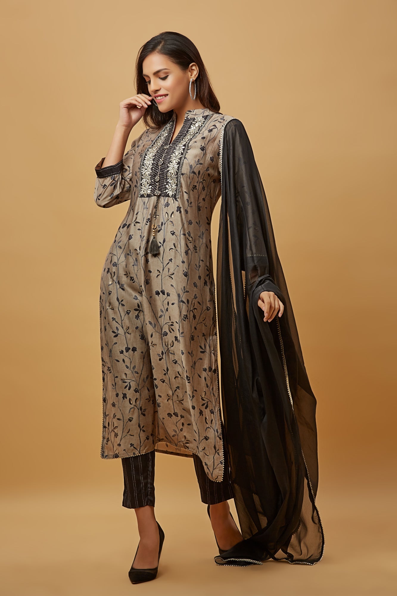 Urban Mystic Grey Printed Silk Kurti Pant Set With Dupatta