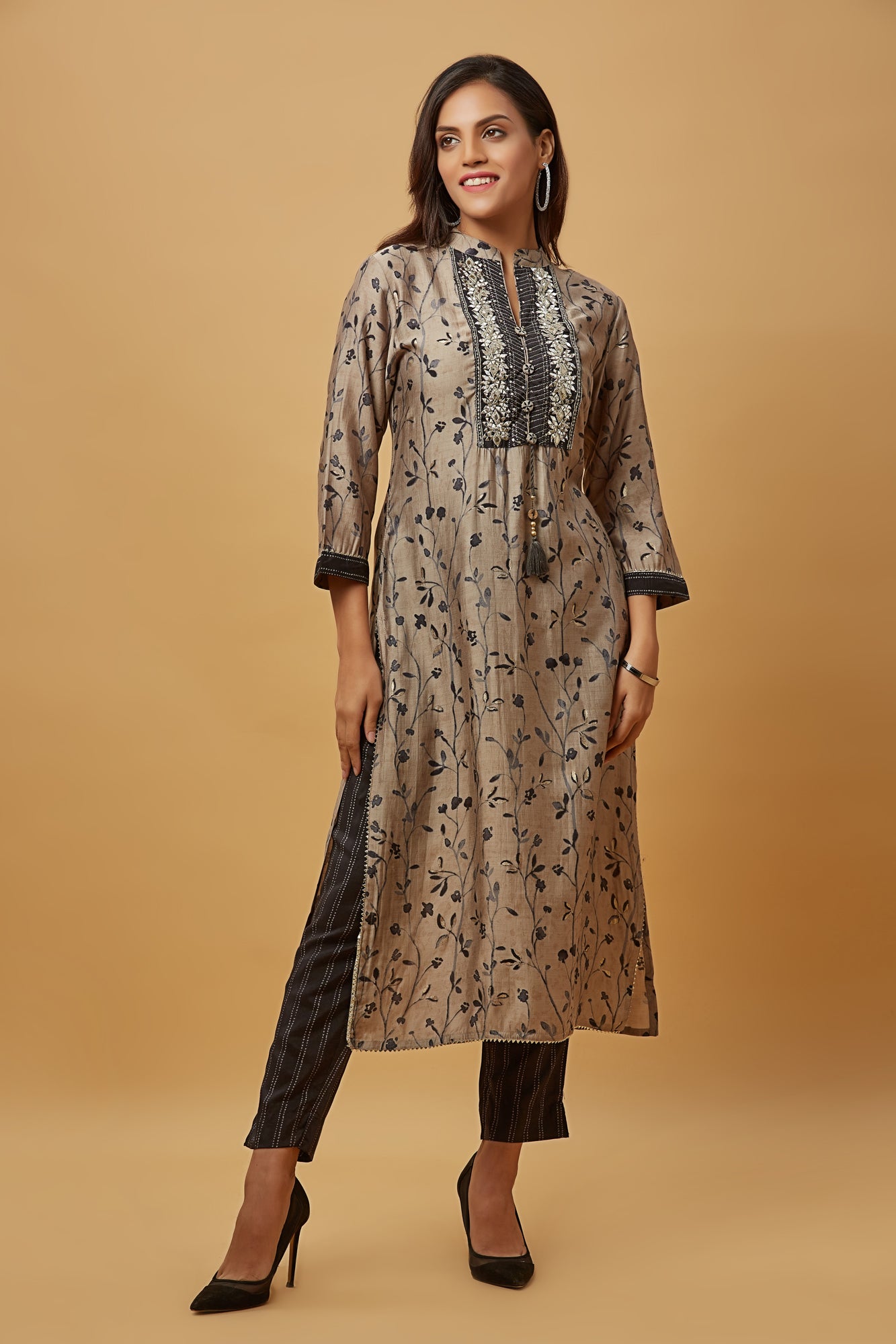 Urban Mystic Grey Printed Silk Kurti Pant Set With Dupatta